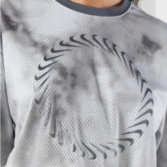 Nike Woman’s SPTCAS Short Sleeve Jersey Pullover Shirt. Plus Size 2X. Grey. - Picture 2 of 14